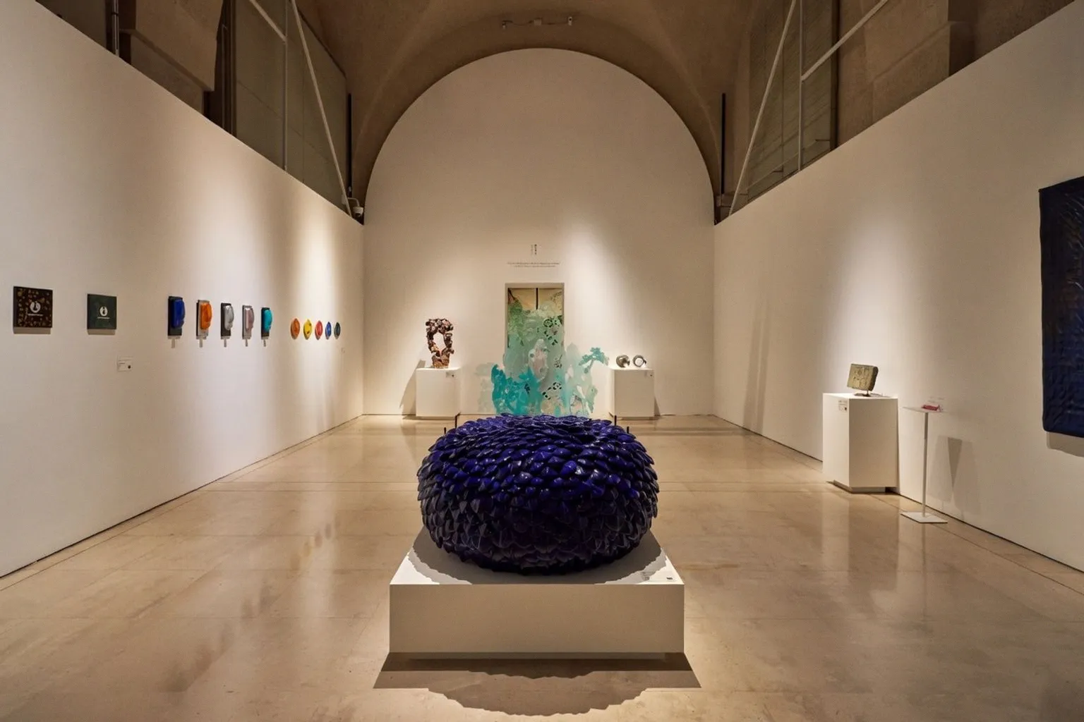 Zwischen Tradition und Moderne: Wie zeitgenössisches Kunsthandwerk heute neue Wege findet